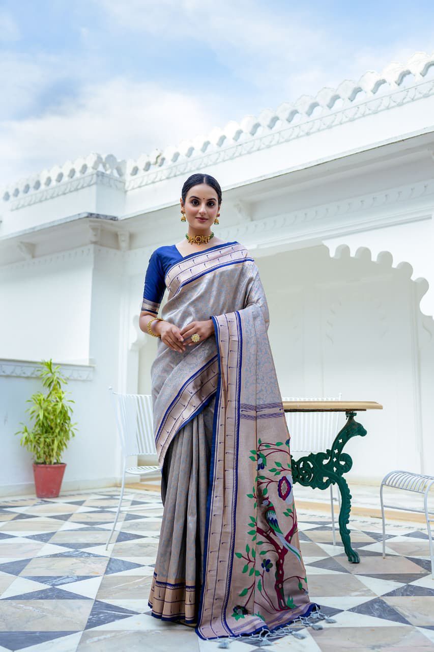 Premium Kanchipuram–Paithani Silk Saree With Rich Pallu & Contrast Border